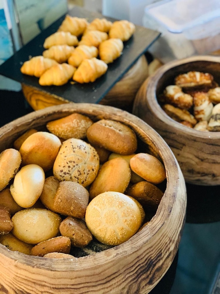 Aqua Hotel & Hostel 16/50