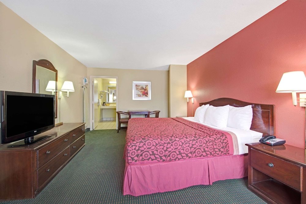 Days Inn By Wyndham San Antonio Near Fiesta Park 14/36