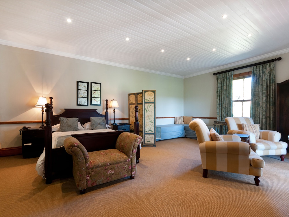 Leeuwenbosch Shearers Lodge 21/50