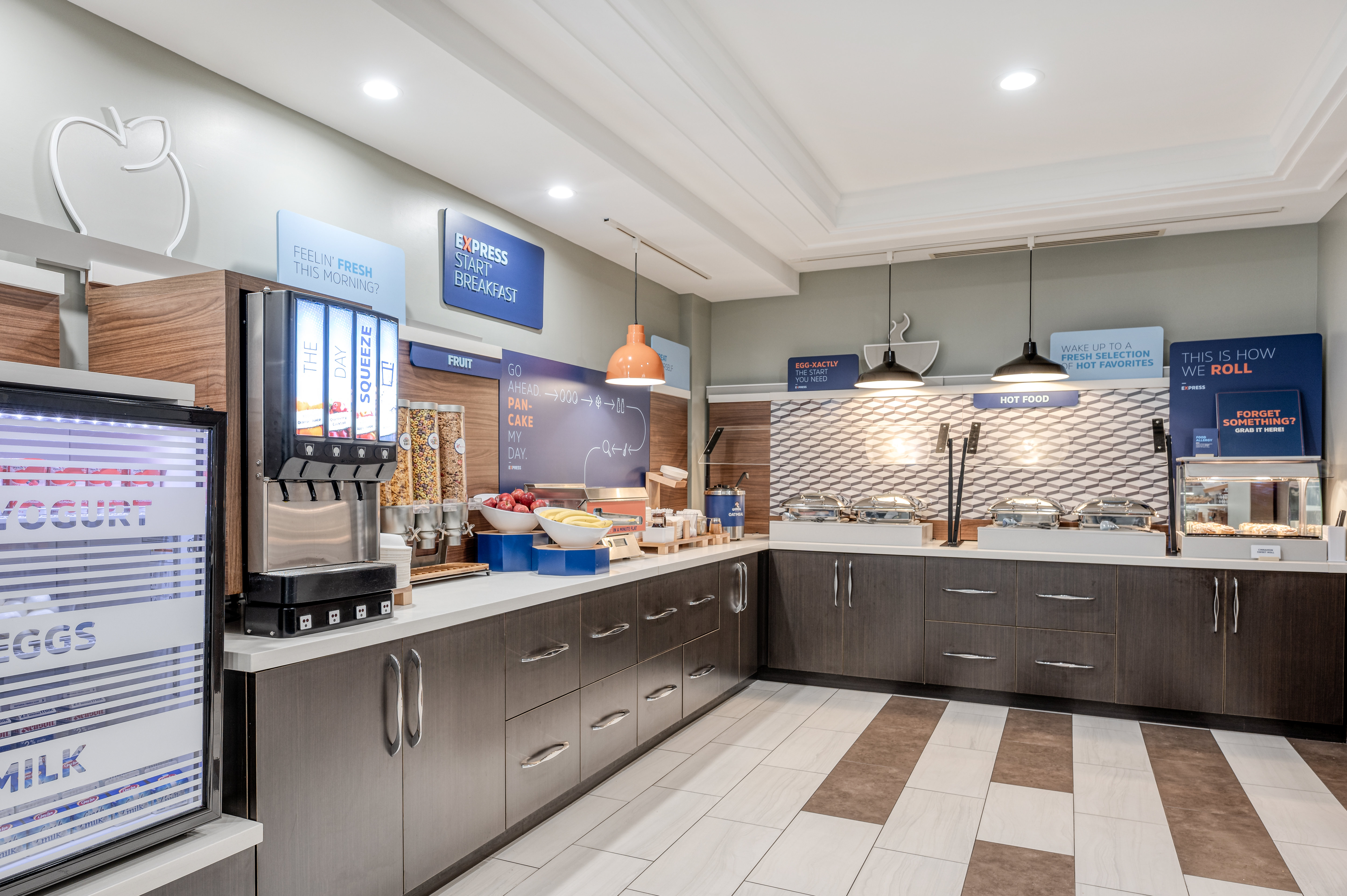 Holiday Inn Express Hotel Suites Ottawa Airport 3/18
