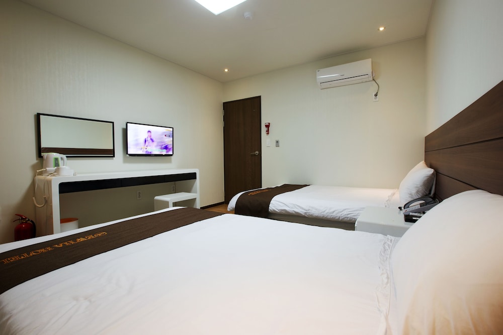 Ewha Hotel 16/30