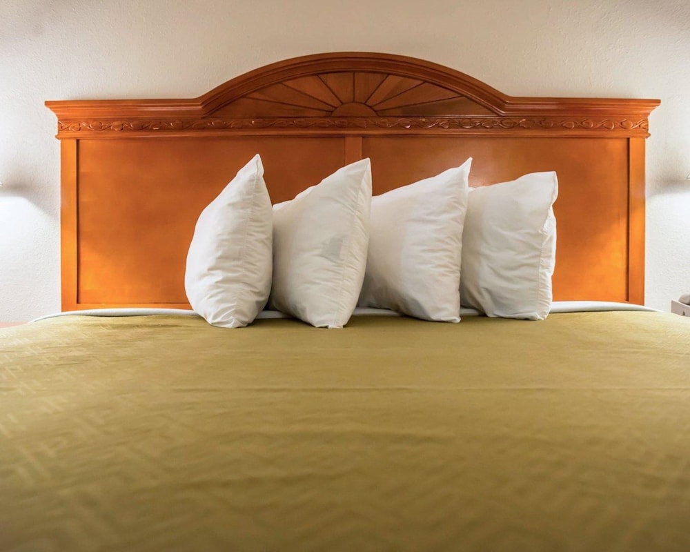 Econo Lodge Panama City St. Andrews 26/44