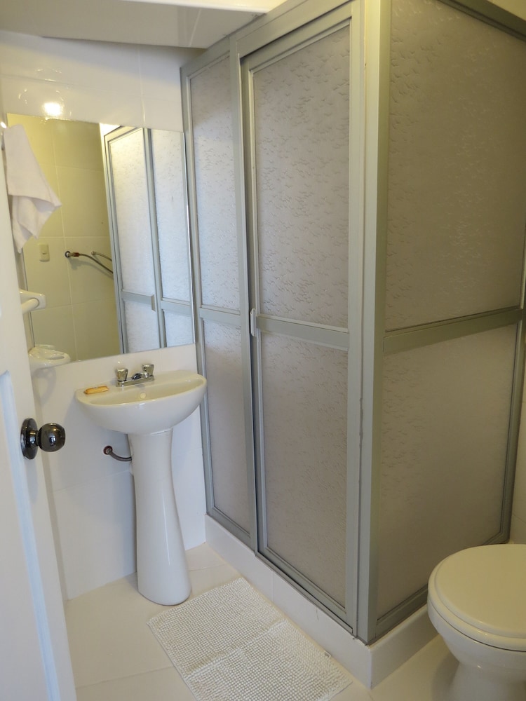 Apartamentos Quewe 50/50