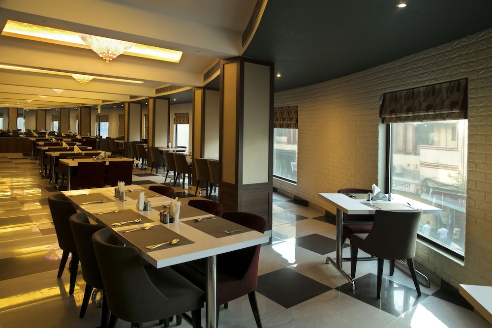 Hotel Ganges Grand 39/42