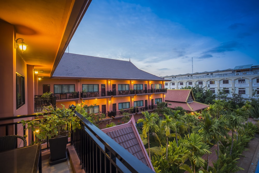 Kouprey Hotel 5/71