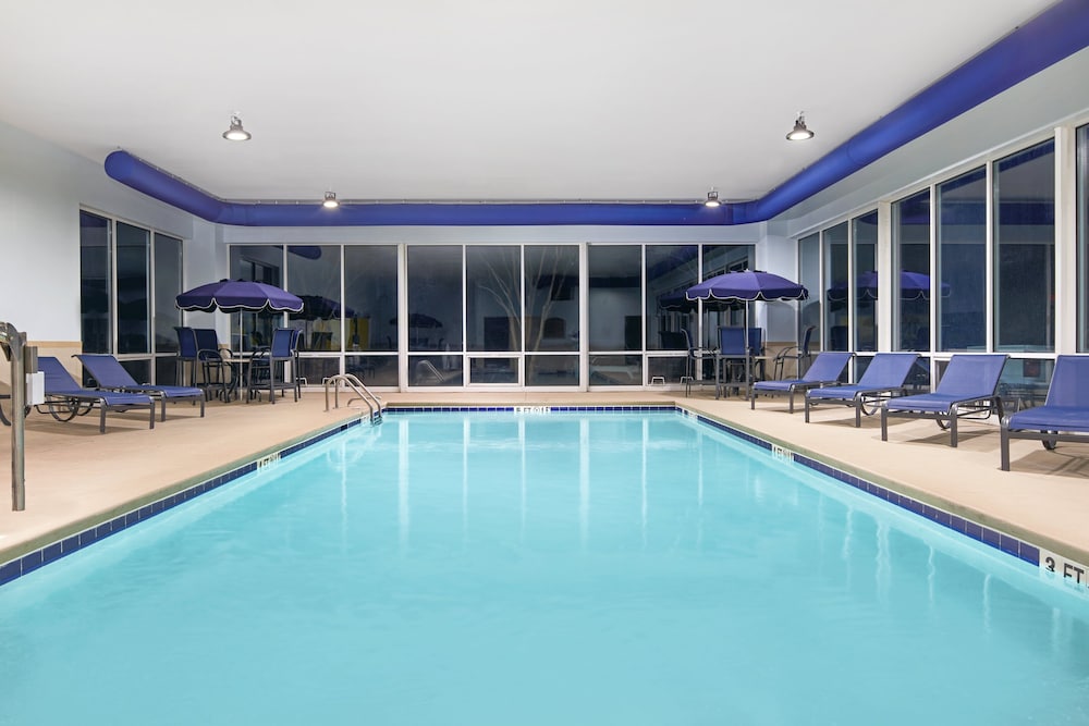 swimming pool spa