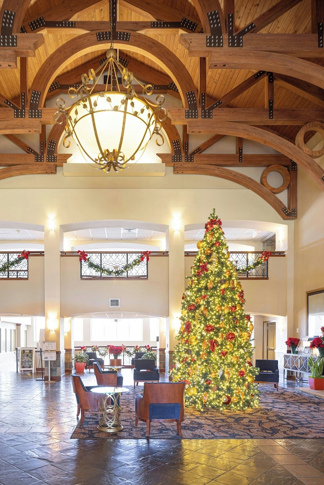 Auburn Marriott Opelika Resort & Spa at Grand National 8/50