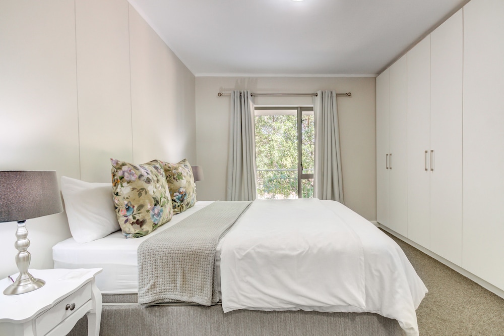 Mayfair Luxury Apartments 22/50