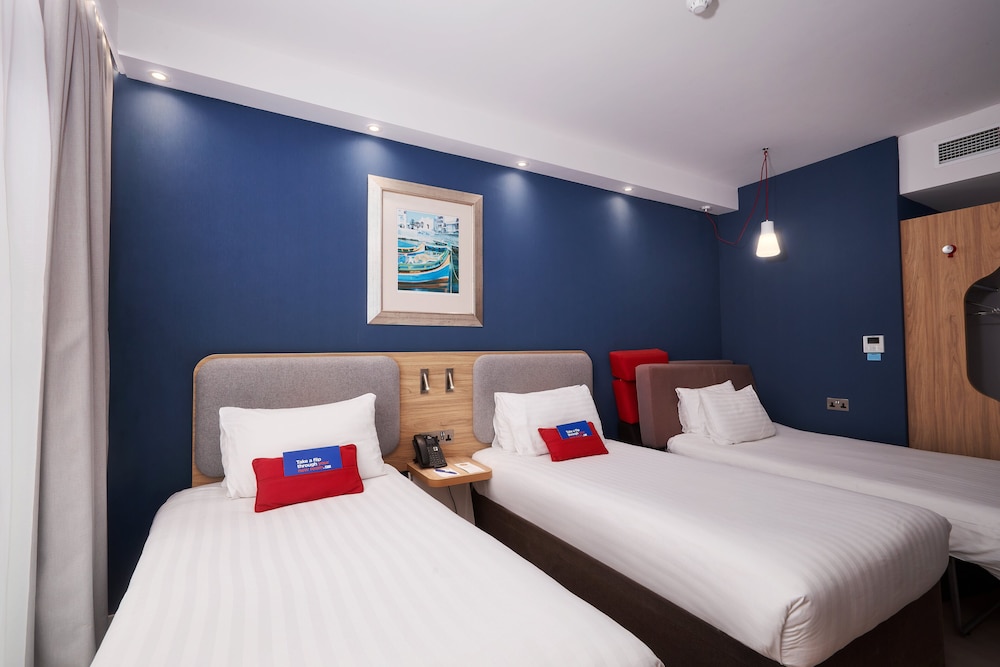 HOLIDAY INN EXPRESS MALTA 25/68