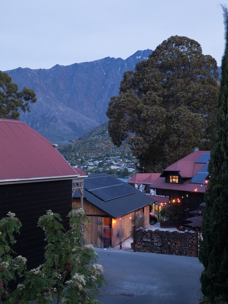 Sherwood Queenstown in QUEENSTOWN - NZ