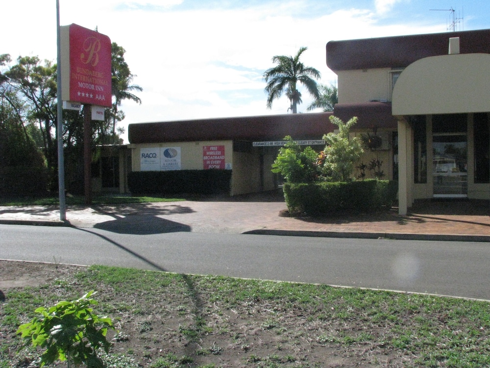 Country Comfort Bundaberg 65/74