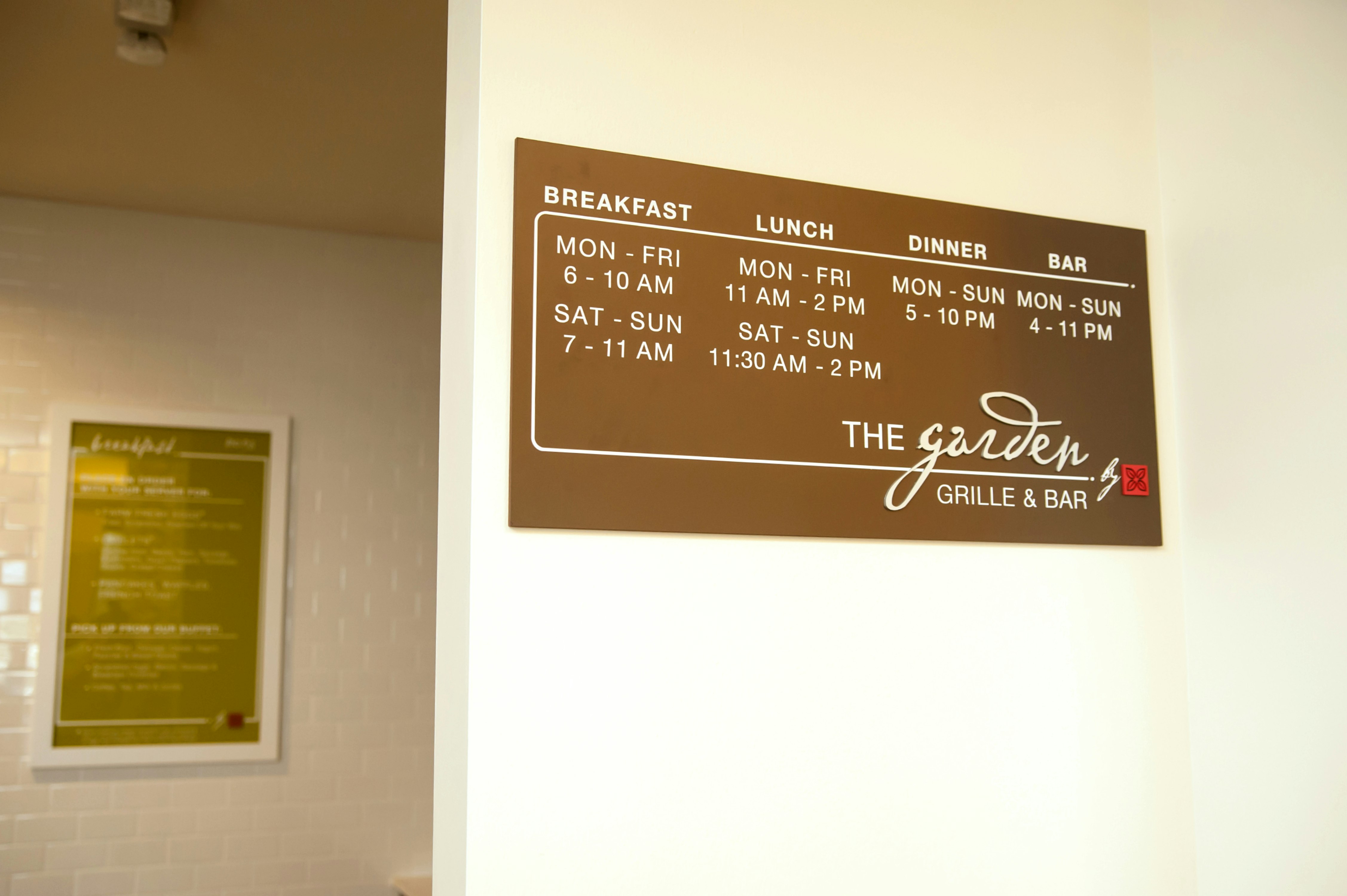 HILTON GARDEN INN SAN ANTONIO-LIVE OAK CONFERENCE CENTER 32/76