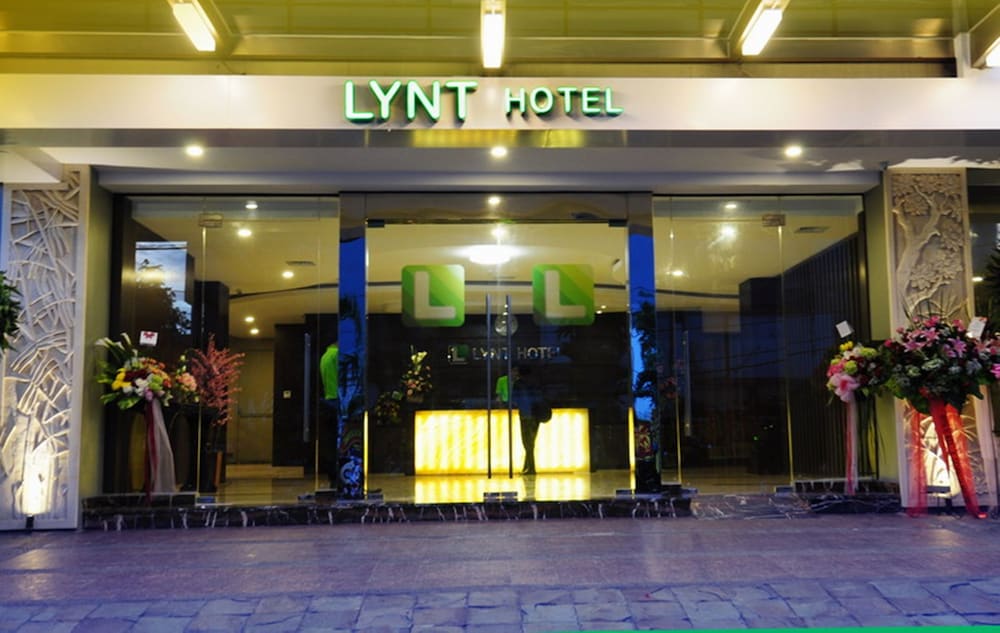 Lynt Hotel Jakarta 1/15