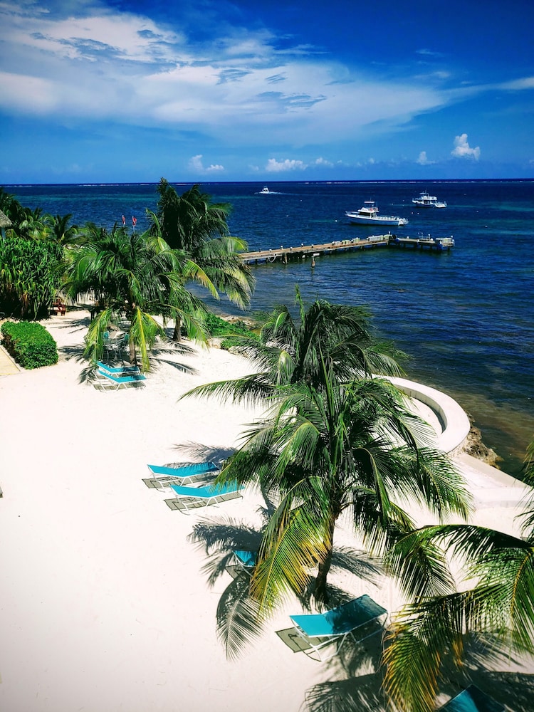 Compass Point Dive Resort 32/50