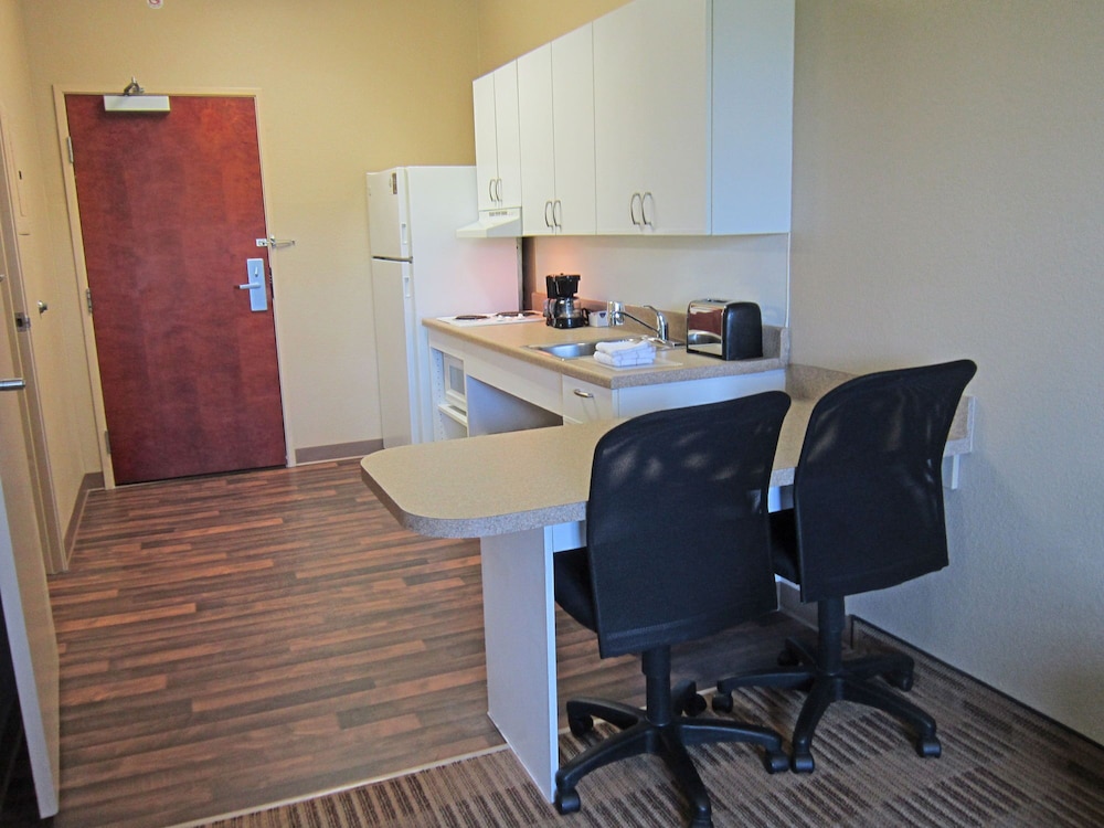 Studio 6 Extended Stay Rochester Greece NY 40/57