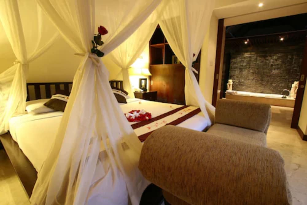 THE AMASYA VILLA 28/53