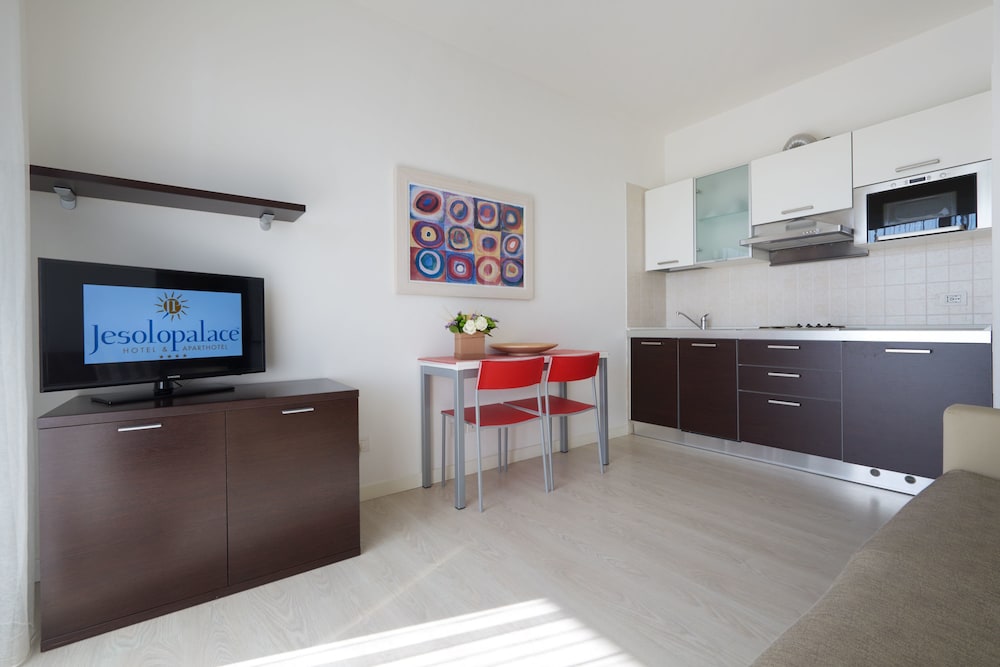 JESOLOPALACE HOTEL & APARTHOTEL 12/69