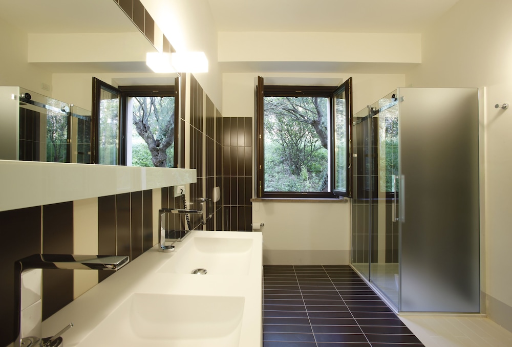 Urbino Resort 75/75