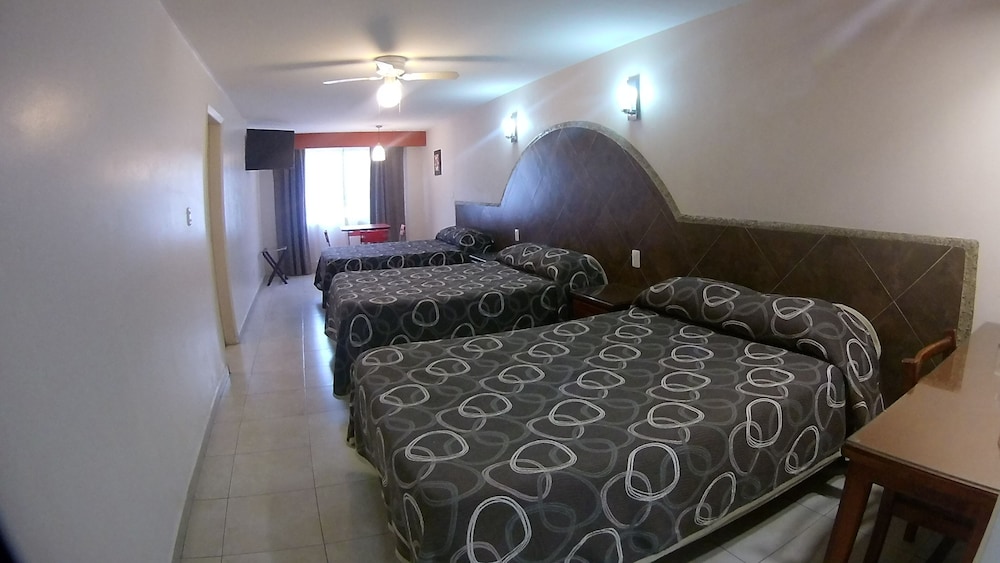 San Luis Hotel 14/32