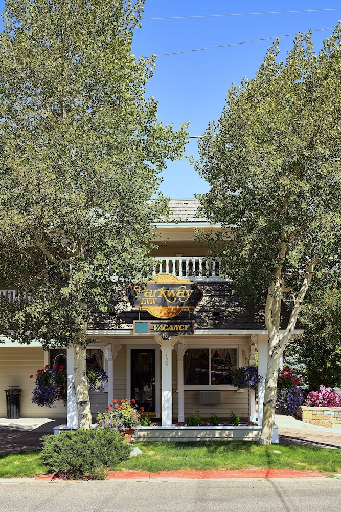 Parkway Inn 5/64