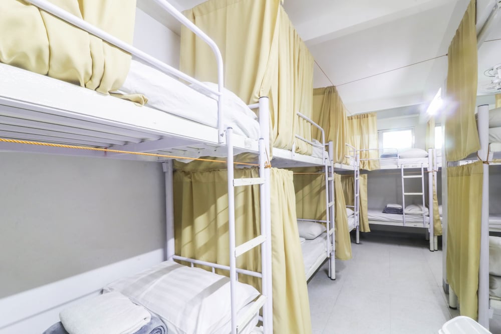 ARK Hostel City Center Manila 15/36