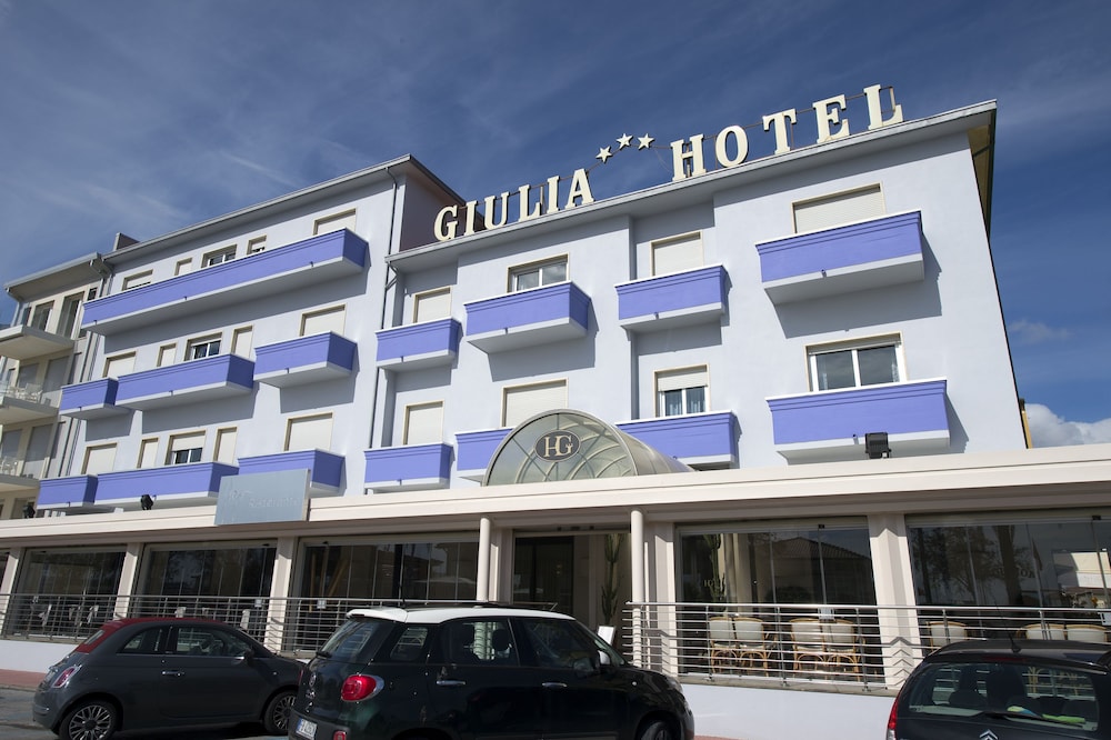 HOTEL GIULIA 2/74