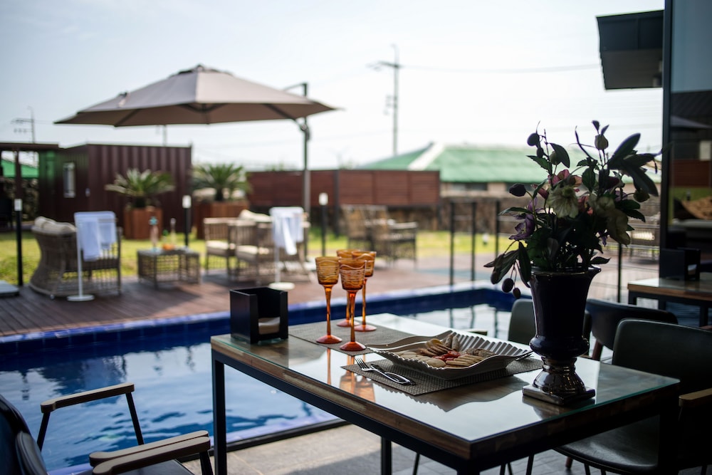Maison De Jeju Pool Villa 19/26