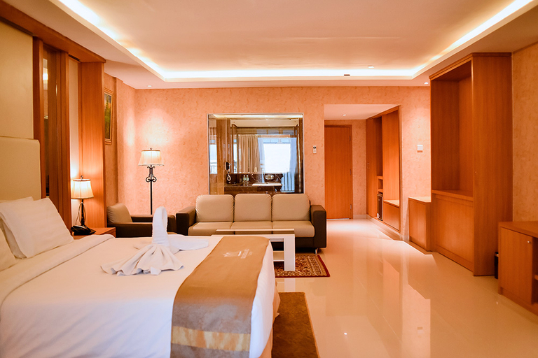 Regal, Suite