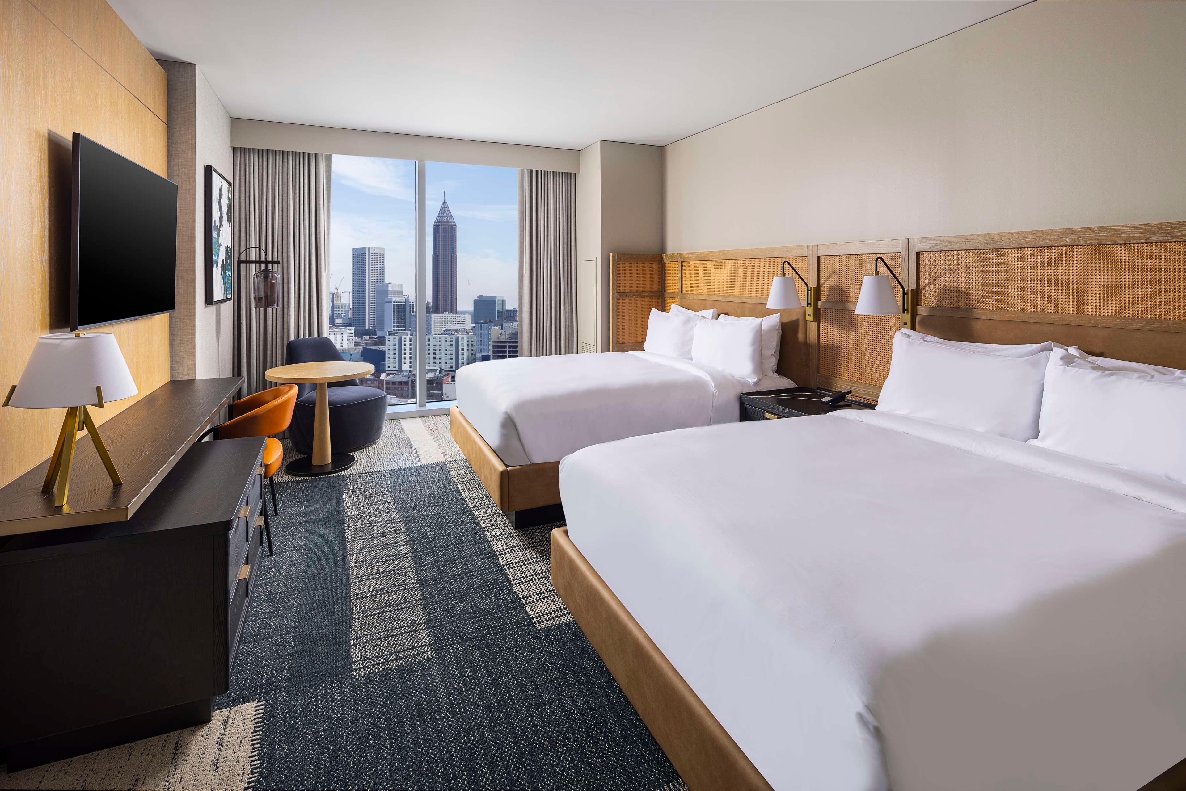 Skyline, Guest Room, 2 Queen Beds, City View