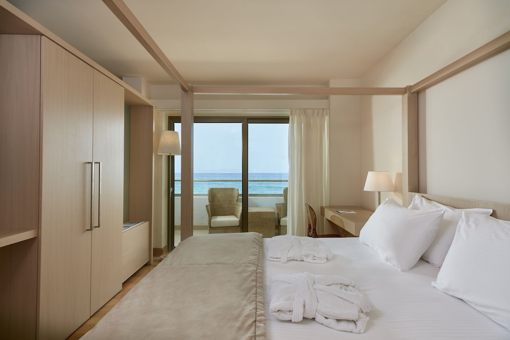 Cool, Suite, King Bed