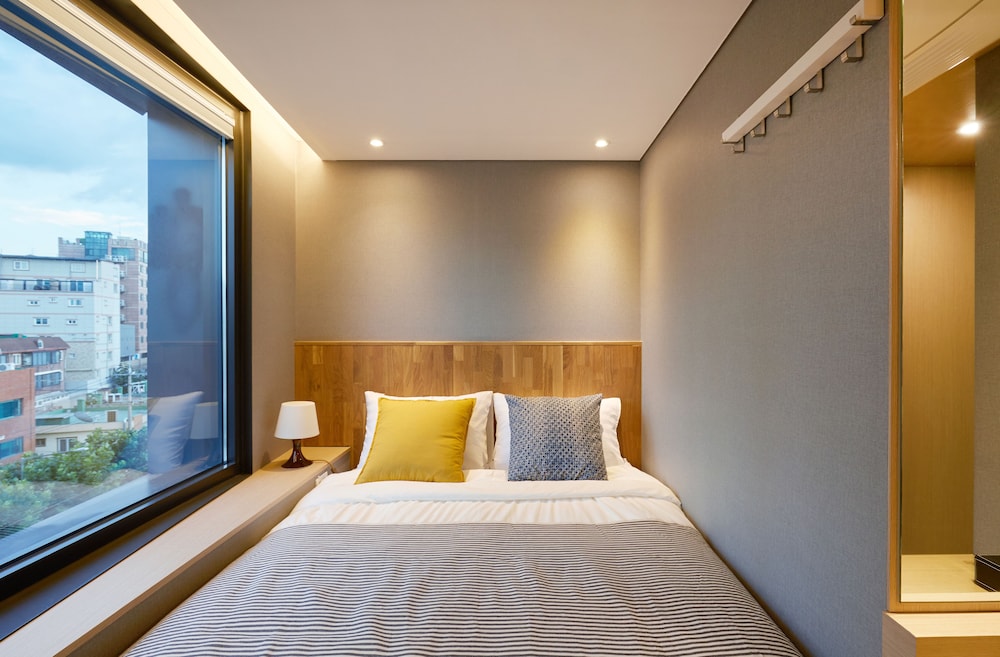 COMFORT, DOUBLE BED, PRIVATE BATHROOM