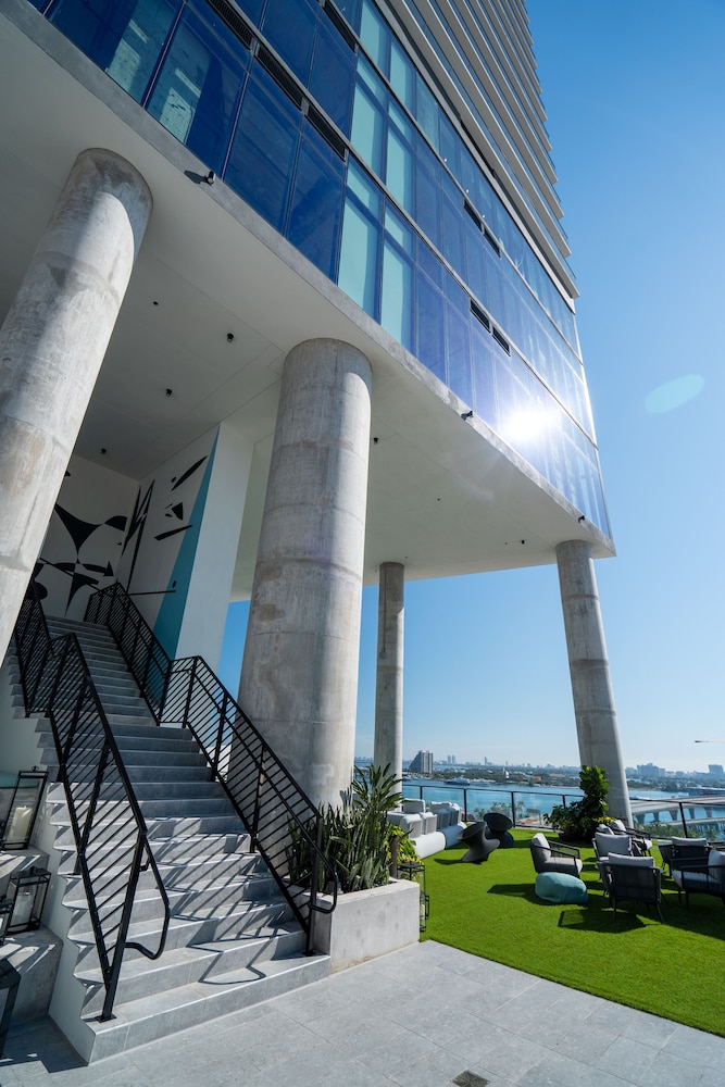 The Elser Hotel and Residences Miami 10/59