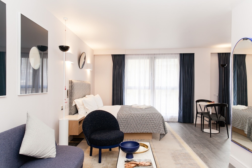 Rockwell East Aparthotel 34/49