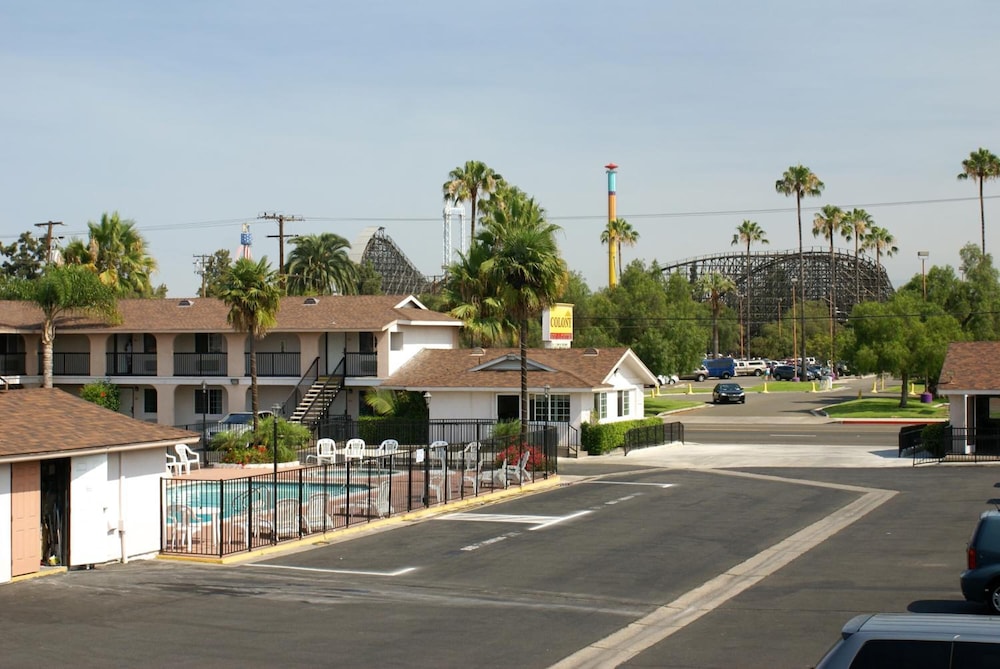 Colony Inn Buena Park 55/64