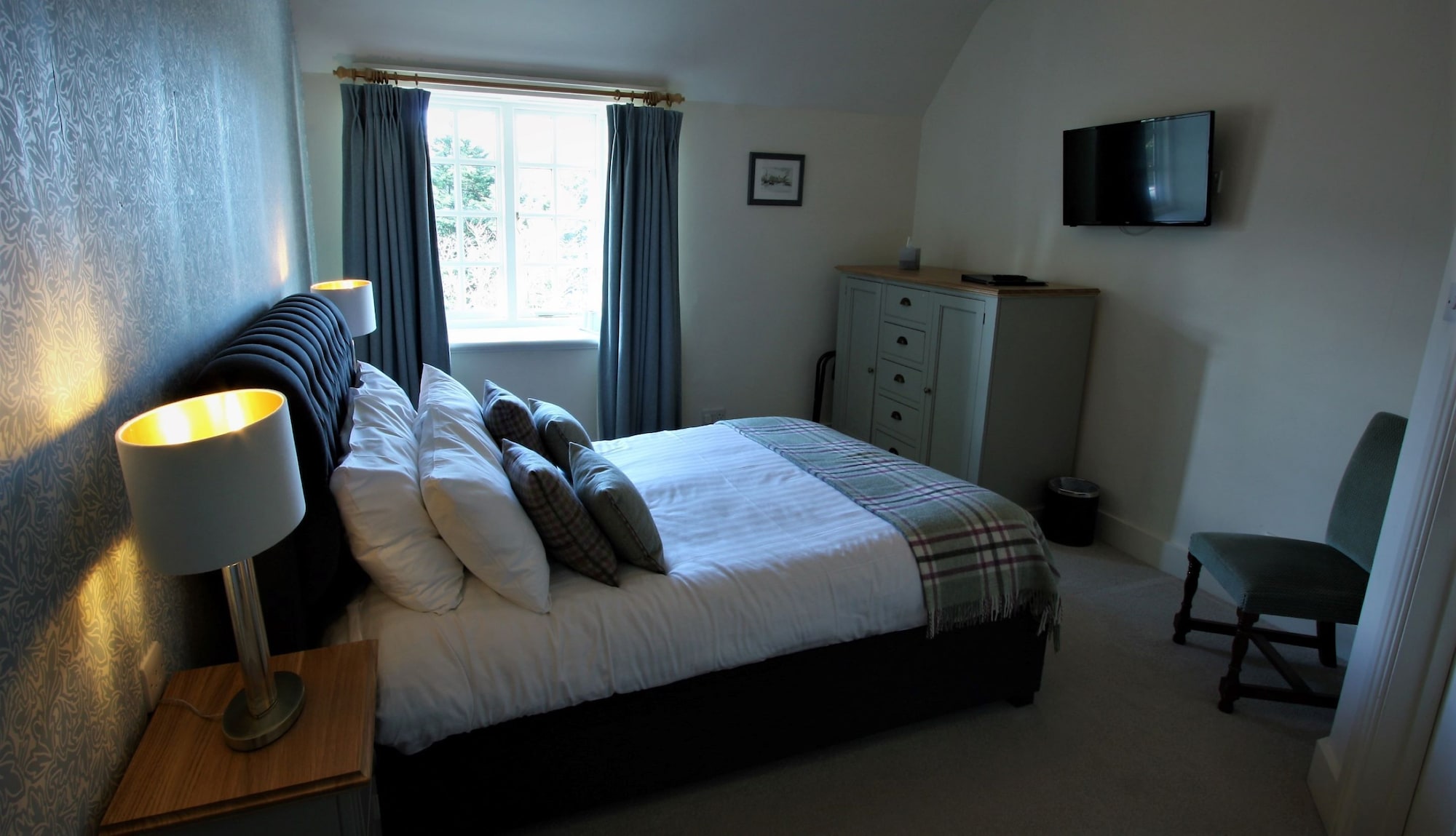 Classic, Double Bed, Mountain View