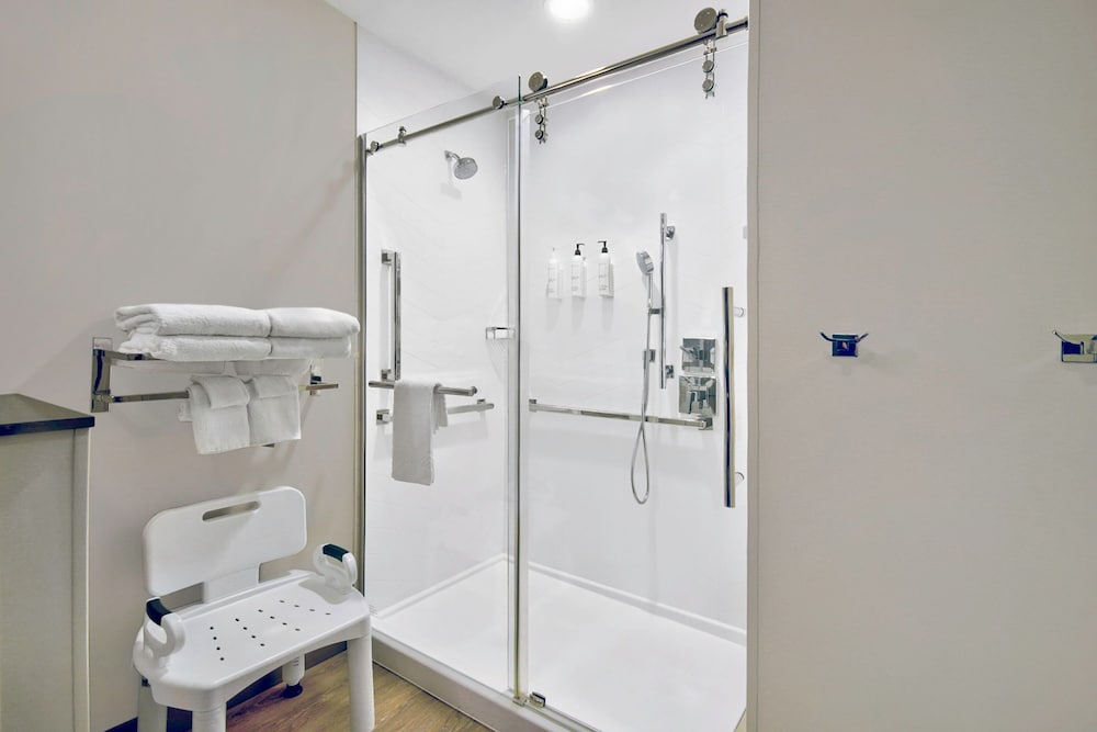 Fairfield Inn & Suites by Marriott Cincinnati North 24/29