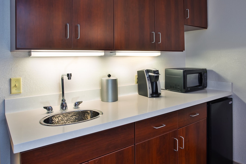 Holiday Inn Express & Suites Rochester Webster, an IHG Hotel 50/50