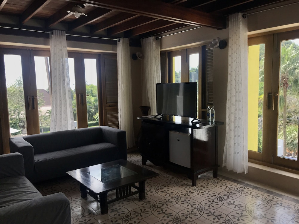 AoNang Colors Hotel Krabi (ex AliSea Boutique Hotel) 30/50