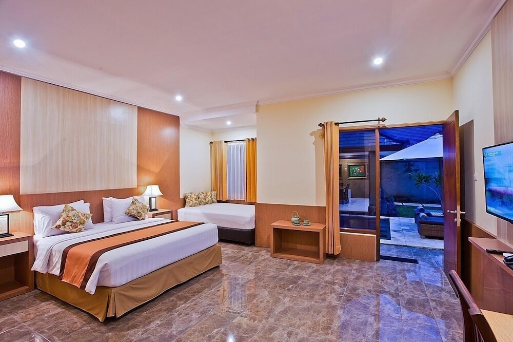 Mirah Hotel 10/31