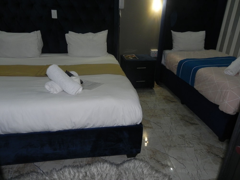 Gold Crown International Hotel 20/50