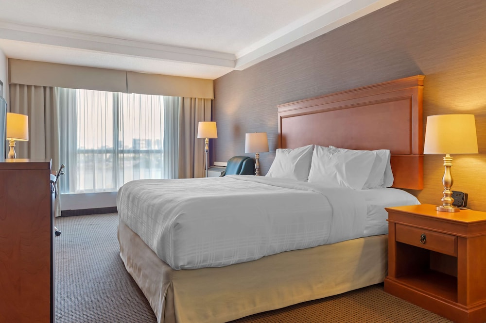 Standard, King Bed, River View