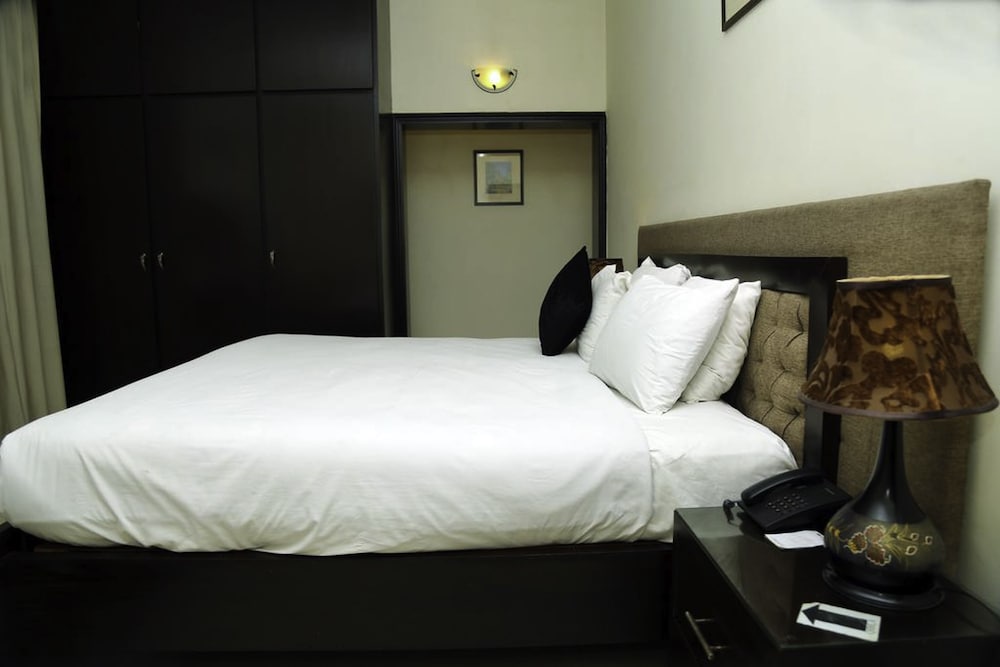 Royal Elegance Hotel 5/16