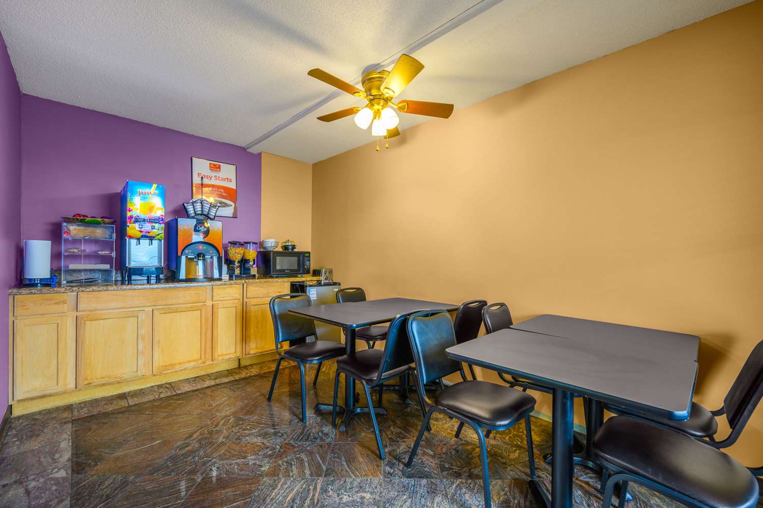 Econo Lodge Decatur South 22/28