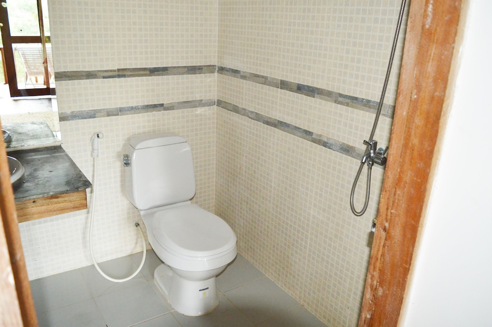 Palm Beach Bungalow Resort 65/66
