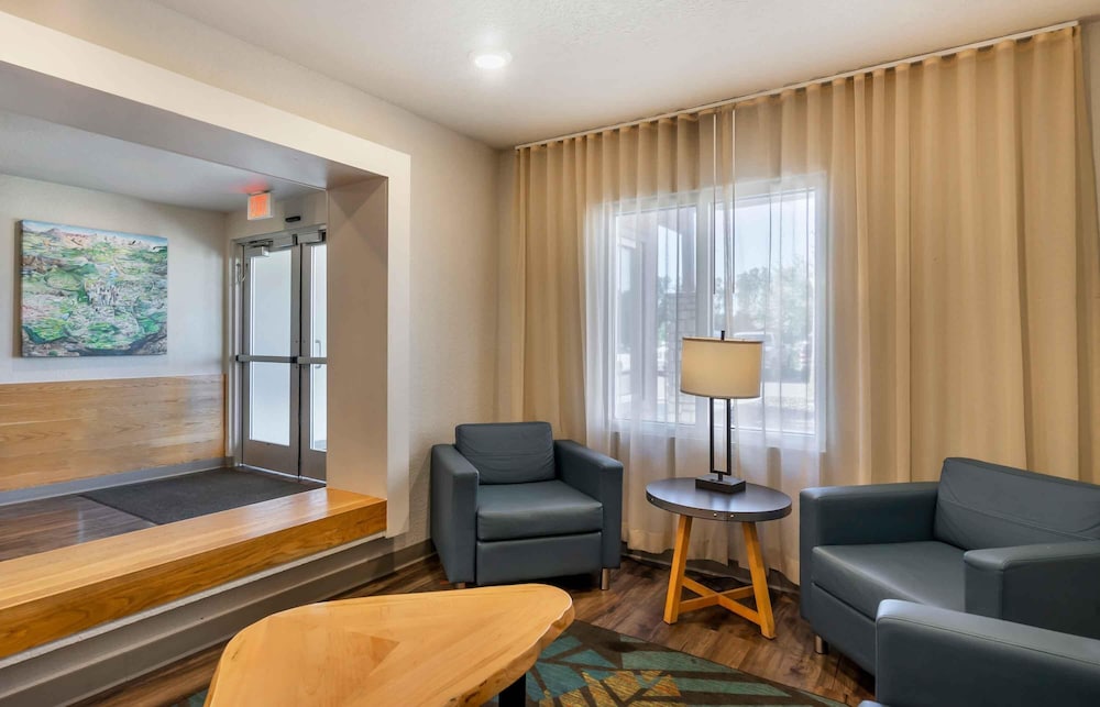 Extended Stay America Select Suites Tampa Brandon East 34/57