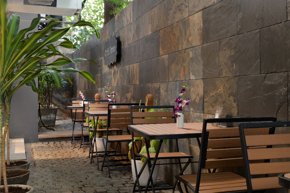 Lazdana Hotel Bangalore 43/53
