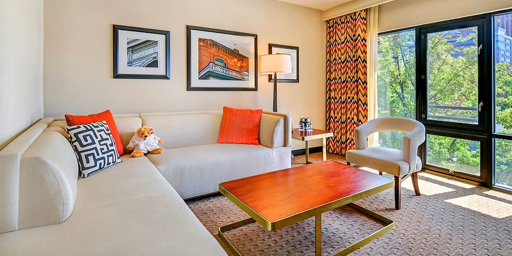 Hotel 43 39/60