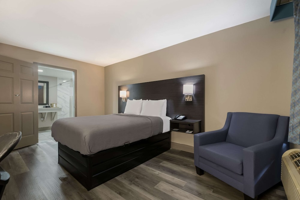 Room, Queen Bed, Smoking