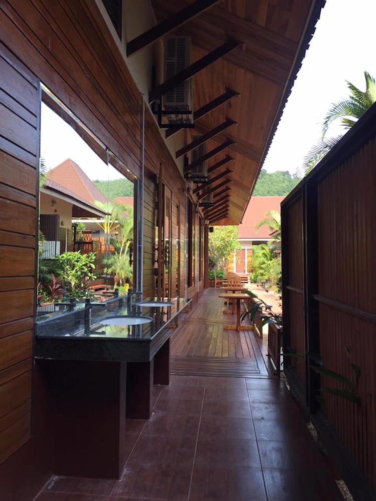 Khum Sai Ngam Hotel & Resort 12/45
