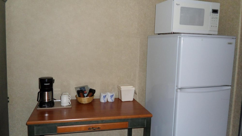 Lakeview Inn And Suites Hinton 12/41